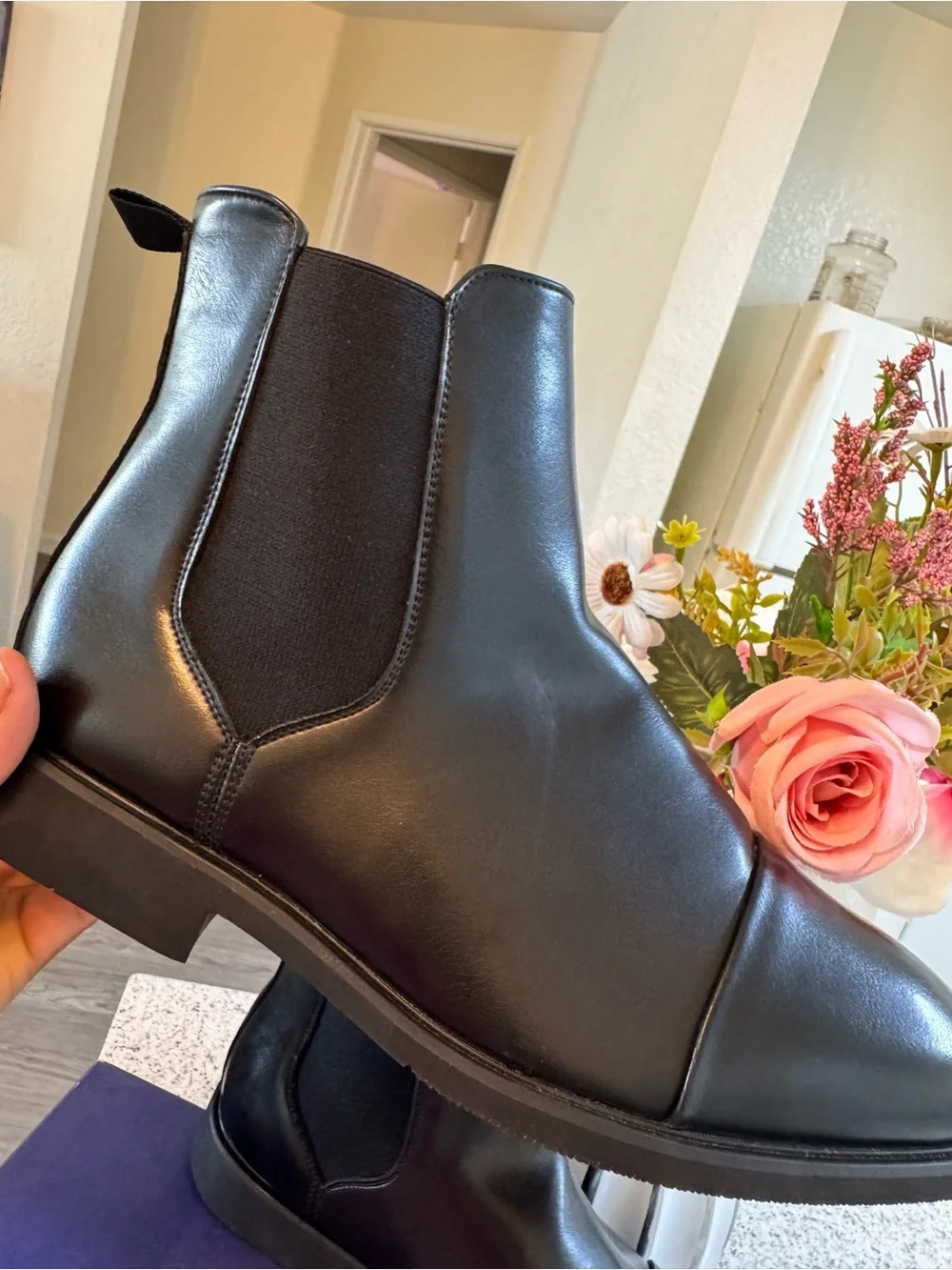 Classic Black Leather Chukka Boots with Elastic Gusset